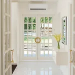 Villa Luxury With Sauna In The Pine Forest Close To Centre