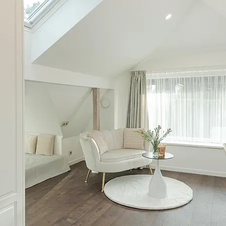 Luxury With Sauna In The Pine Forest Close To Centre *