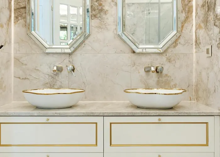 Luxury With Sauna In The Pine Forest Close To Centre