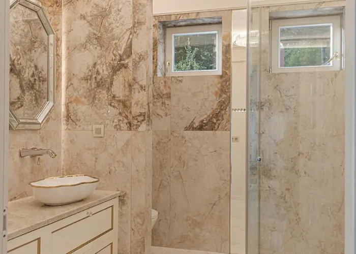 Luxury With Sauna In The Pine Forest Close To Centre *